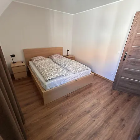 Pierwsza Linia Brzegowa - *