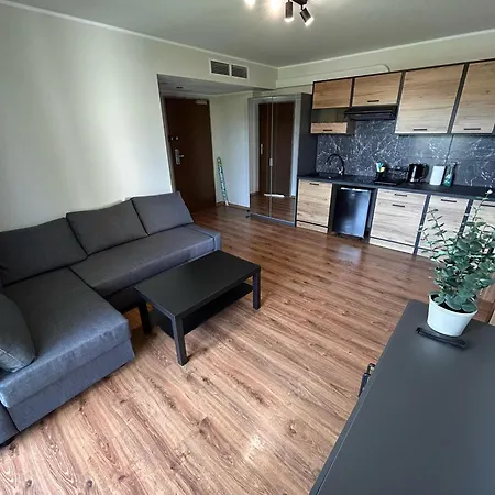 Pierwsza Linia Brzegowa - *